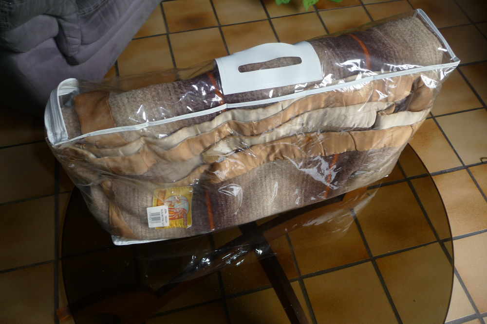 couverture..contre froid .ca va arriver tout doucement V�tements