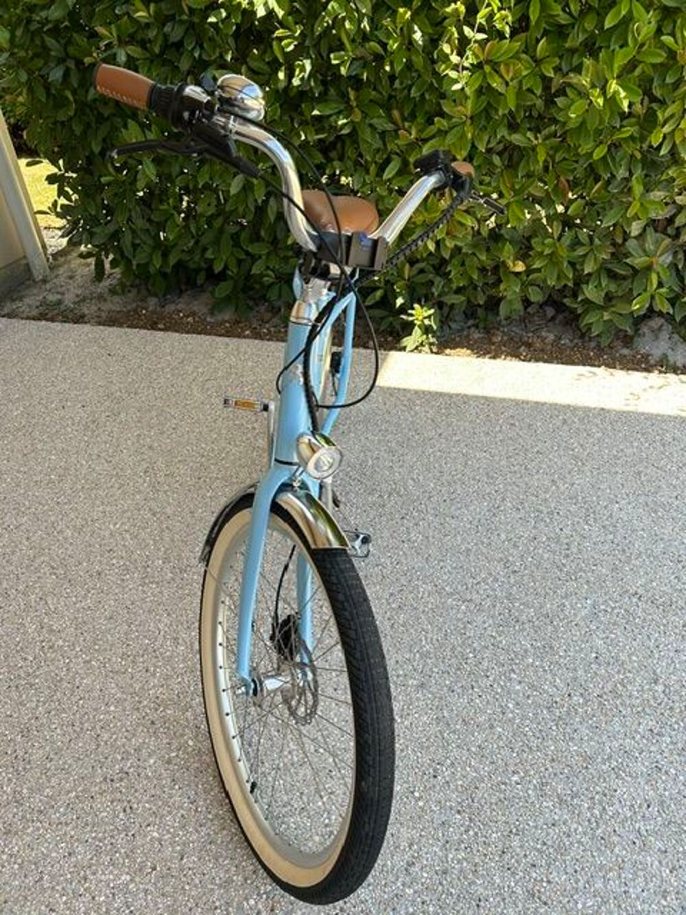 VELO DE VILLE ELECTRIQUE PEUGEOT eLC01e-LEGEND Vélos