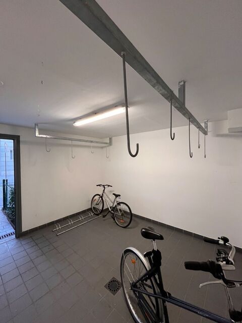  Parking / Garage � louer 2 m� Paris