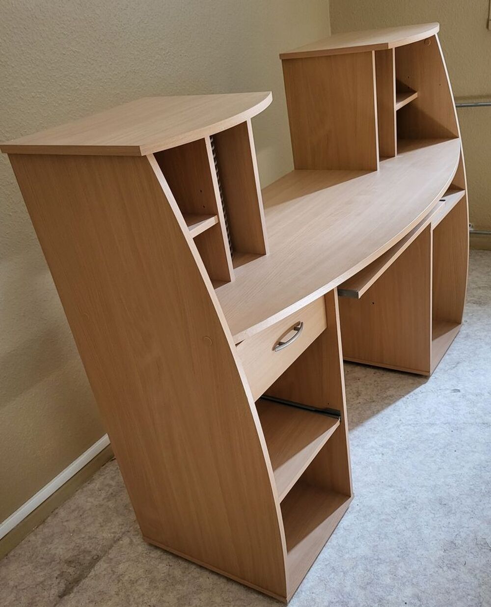 Bureau avec des rangements Meubles