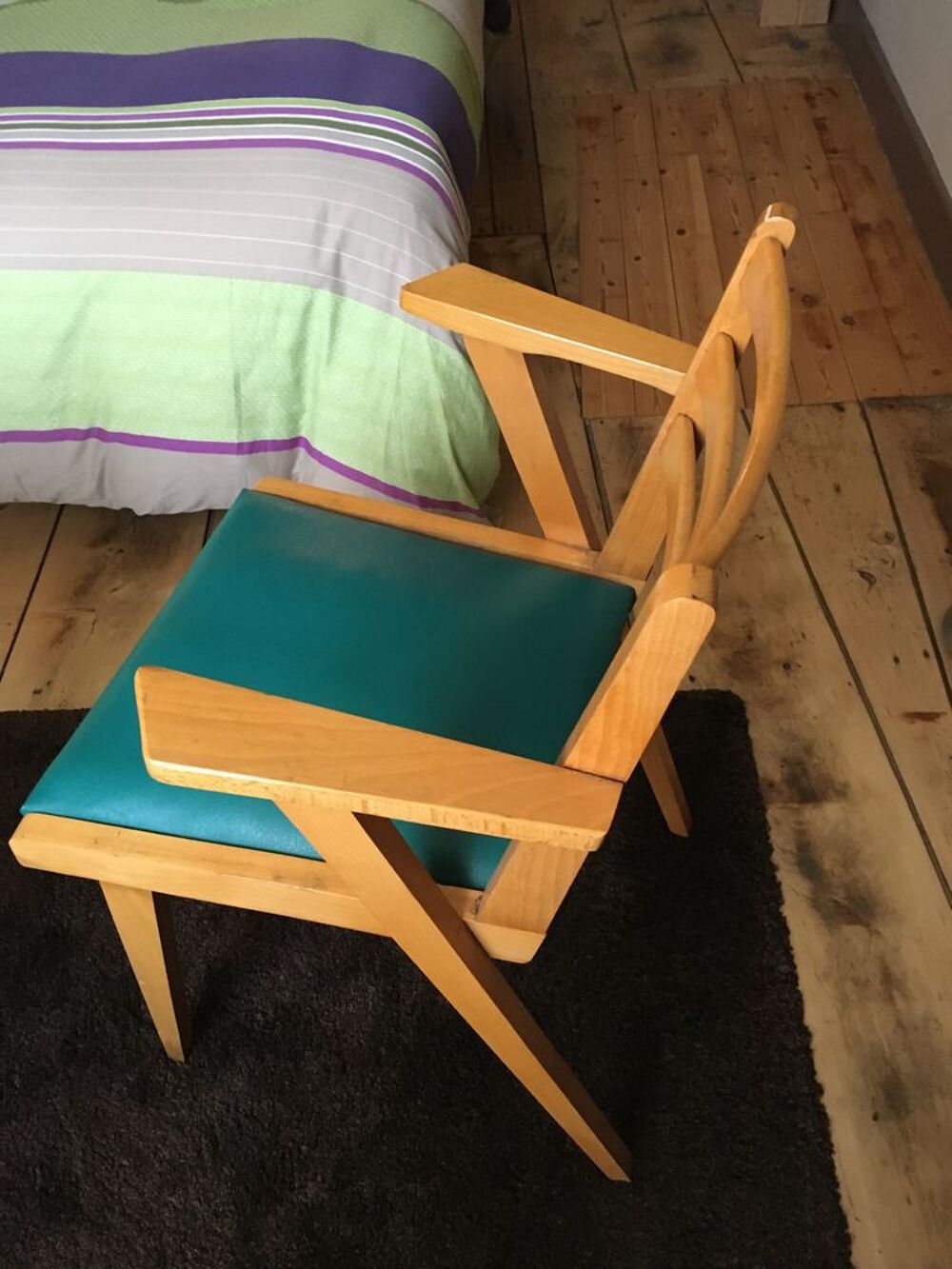 CHAISE VINTAGE Meubles