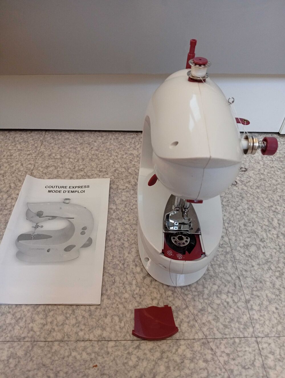petite machine &agrave; coudre Electroménager