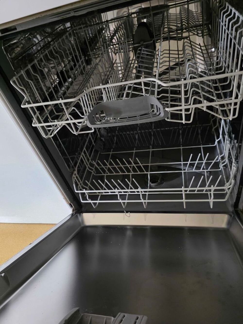 Lave vaisselle Siemens mod&egrave;le SI6P1S Electroménager