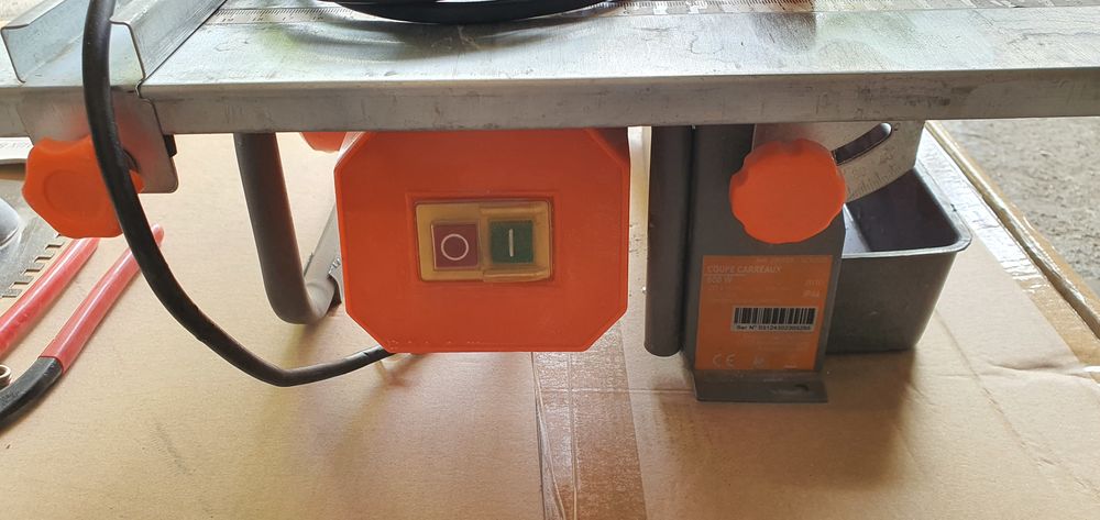 Coupe carreaux Bricolage