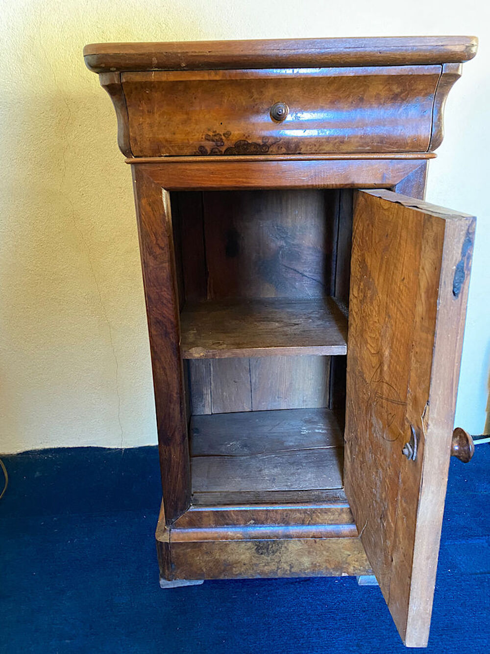 Table de chevet style Louis Philippe Meubles