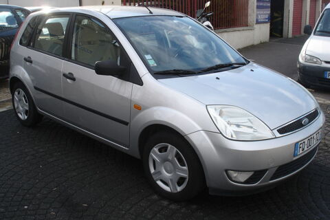 Annonce voiture Ford Fiesta 2900 