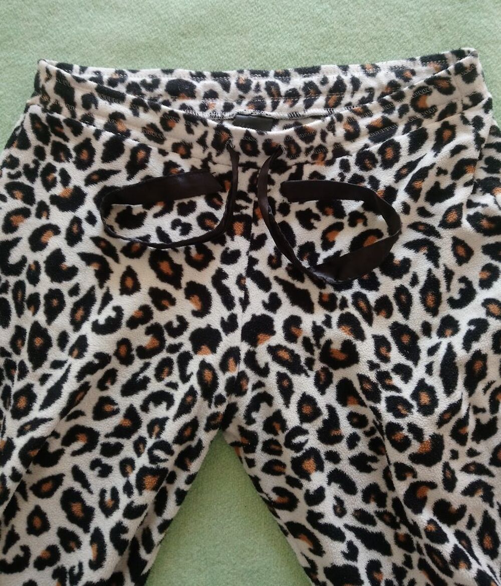Pantalon imprim&eacute; l&eacute;opard Vêtements