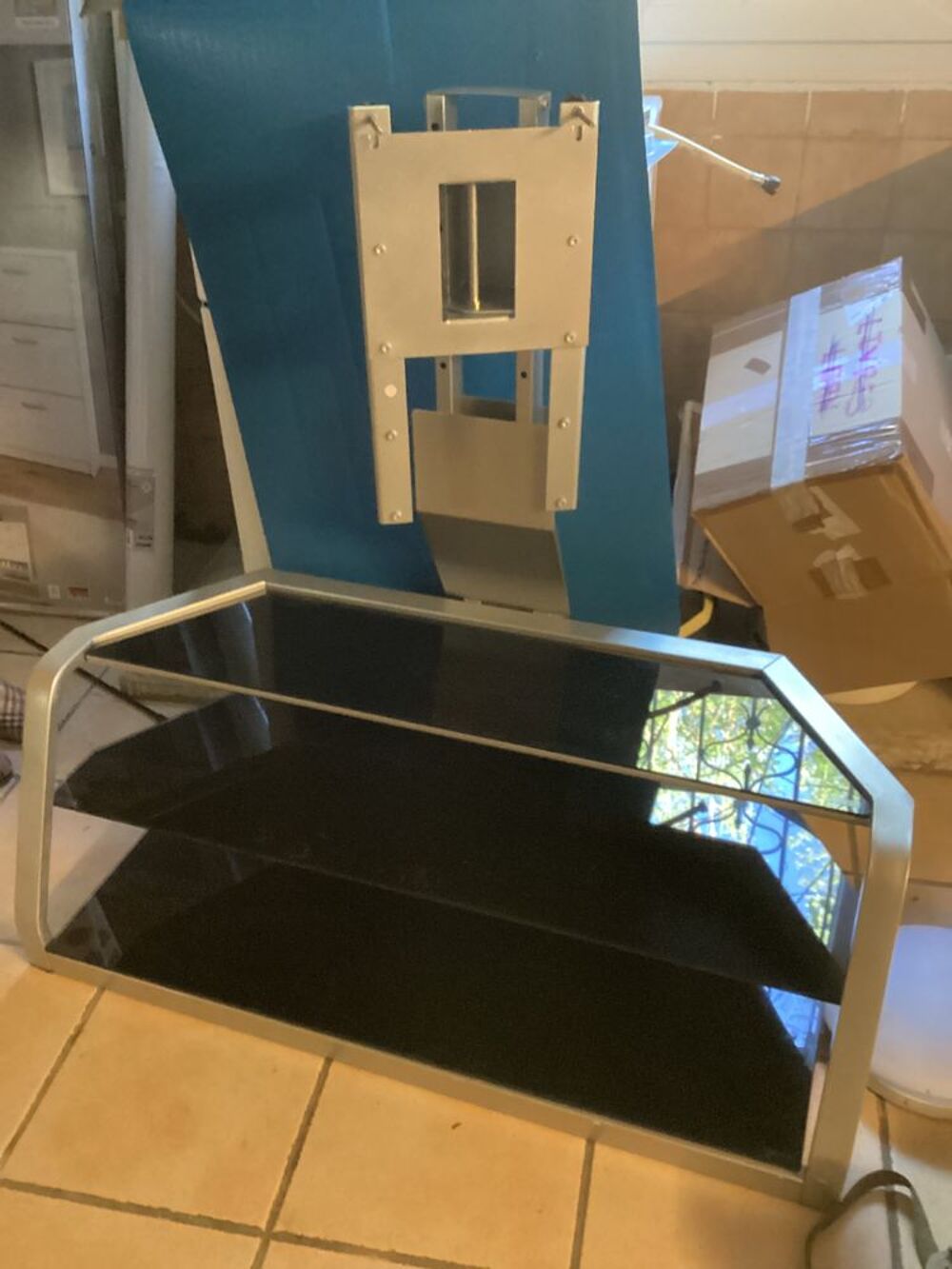 Meuble t&eacute;l&eacute; Meubles