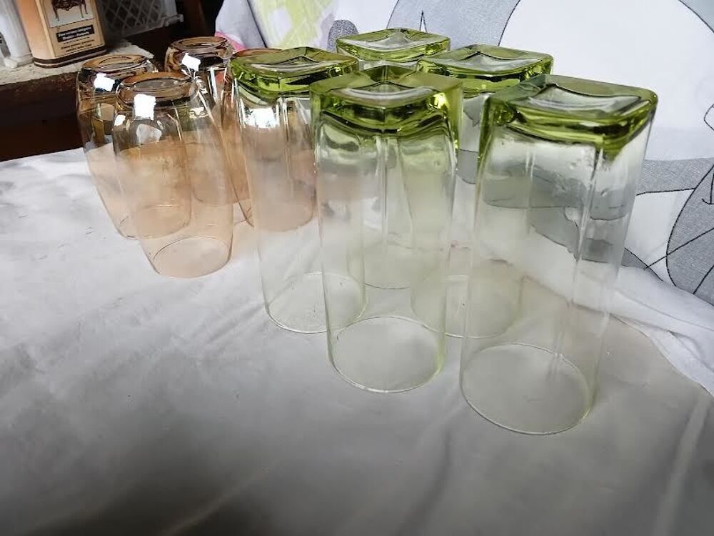 LOT DE 11 VERRES HAUTS Décoration