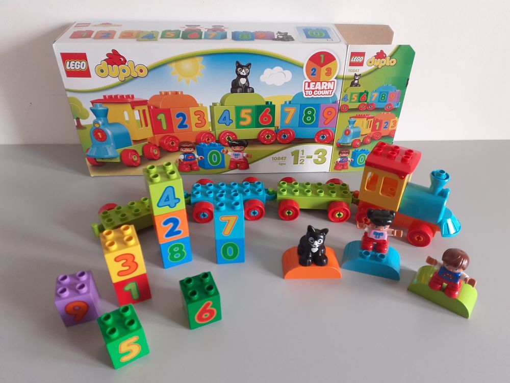 Train lego duplo n&deg;10847. Jeux / jouets