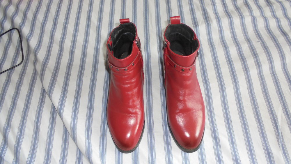 paires de belles bottines femme rouge taille 40 Chaussures