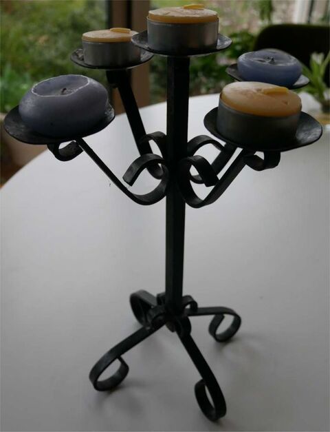 bougeoir en fer forg� 5 branches 18 Saint-Germain-du-Plain (71)