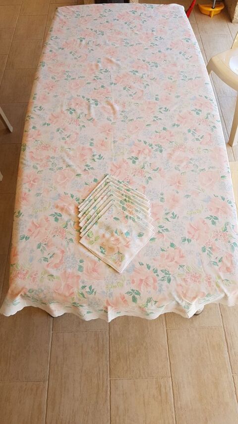 Service de table 8 couverts 30 Marignane (13)