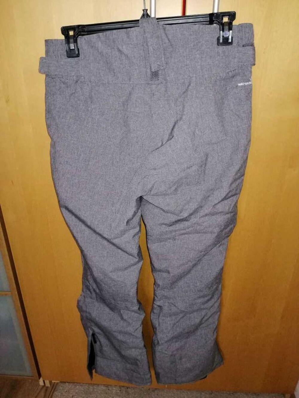 Achetez pantalon de ski t. occasion annonce vente Courdimanche