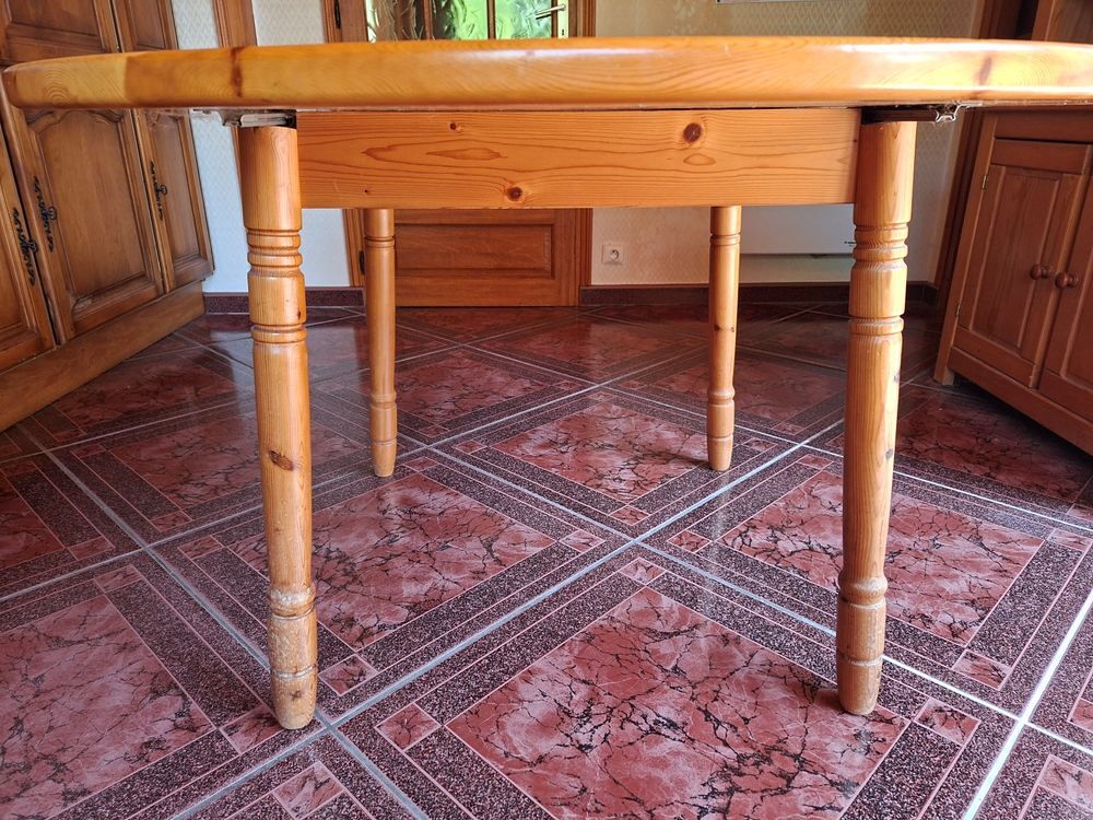 TABLE DE CUISINE/S&Eacute;JOUR RONDE, EN PIN MASSIF, AVEC RALLONGE Meubles