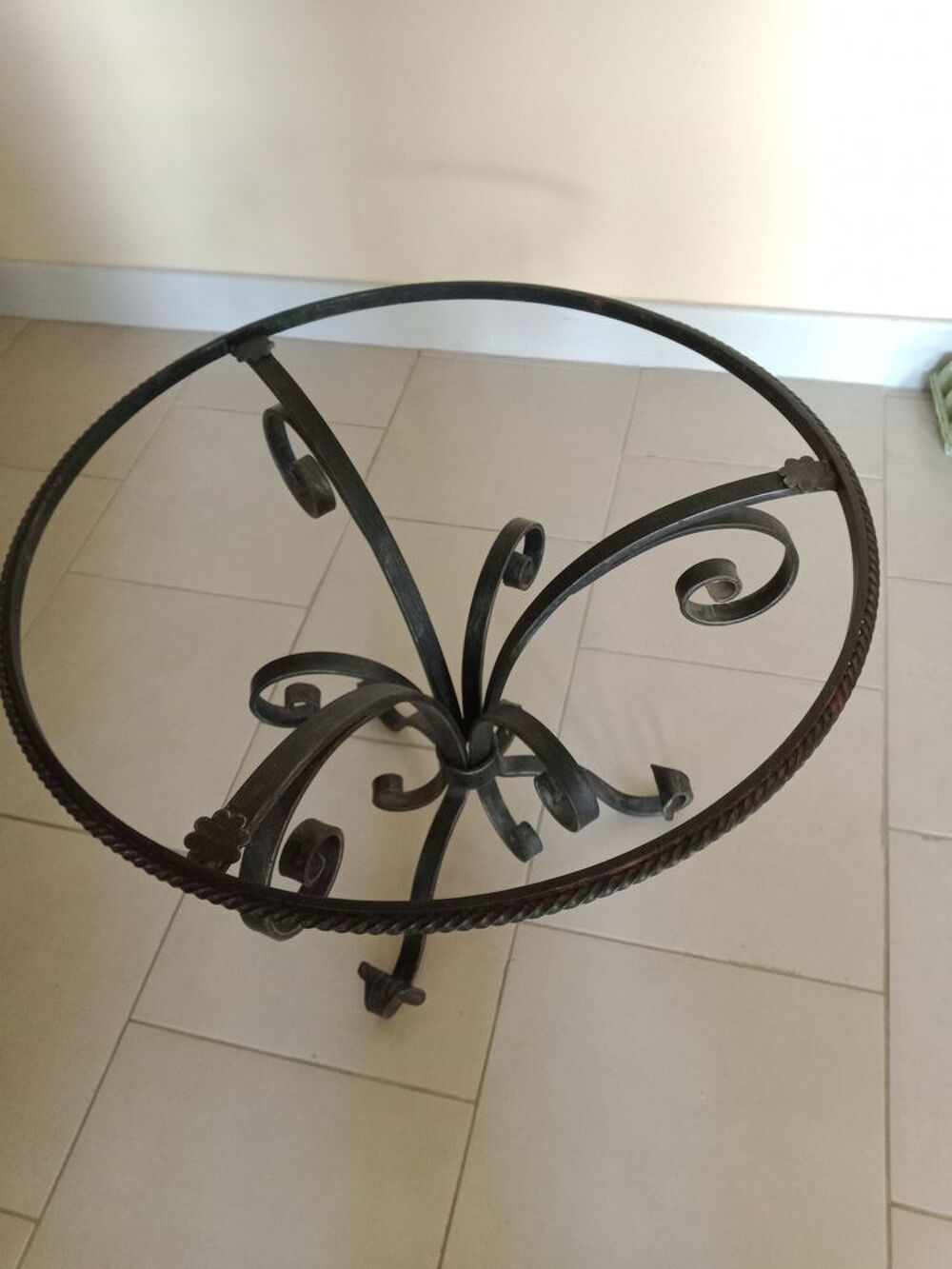 Table noire en fer forg&eacute; sans le support Meubles