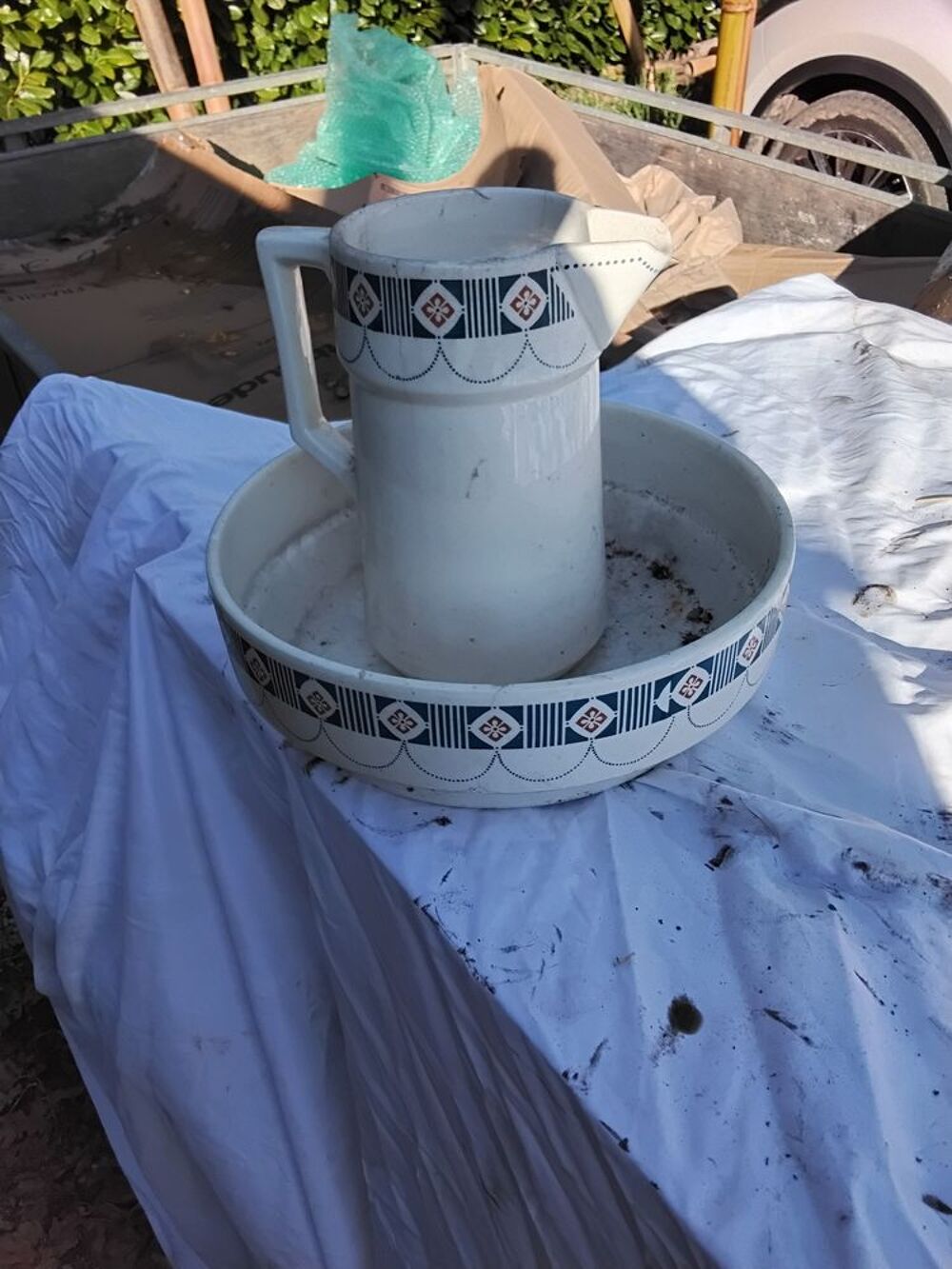 Bassine et bros. En porcelaine. Ancien Décoration