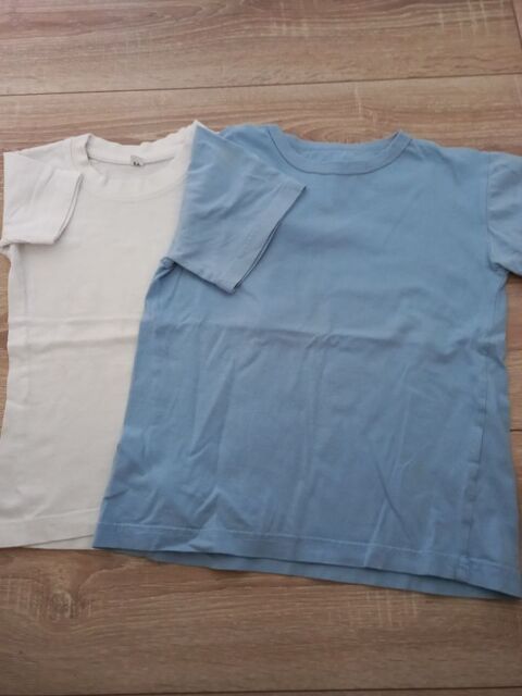 Lot de 2 tee-shirt manches courtes uni blanc et bleu 6 ans 4 Villiers (86)