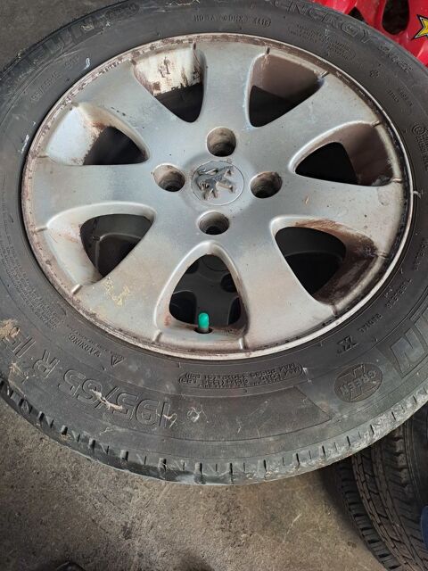 Pi&egrave;ces et &eacute;quipements Voiture Pi&egrave;ces et &eacute;quipements Voiture  occasion Amb&eacute;rieu-en-Bugey 01500