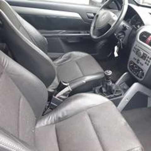 Tigra cab 1.4 - 90 Twinport Enjoy 2004 occasion 94700 Maisons-Alfort