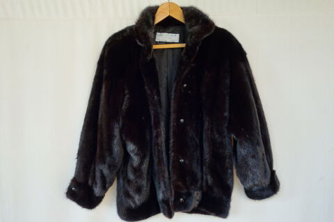 superbe blouson en fourrure vison 350 Marseille 10 (13)