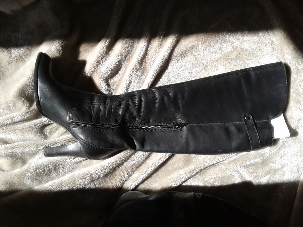Cuissardes noires tout cuir noires Chaussures