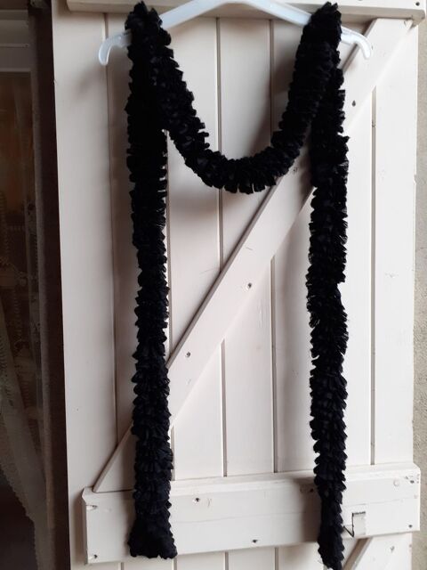 Echarpe chenille noire 2 Grisolles (82)