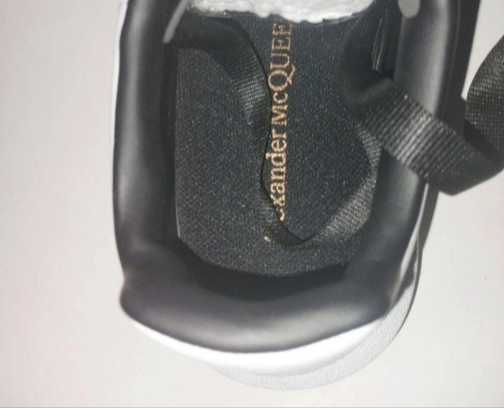 Baskets Alexander McQueen neuves noires taille 41 Chaussures
