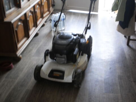 tondeuse thermique tracter essence de marque titan an 2018 p 170 Poix-de-Picardie (80)