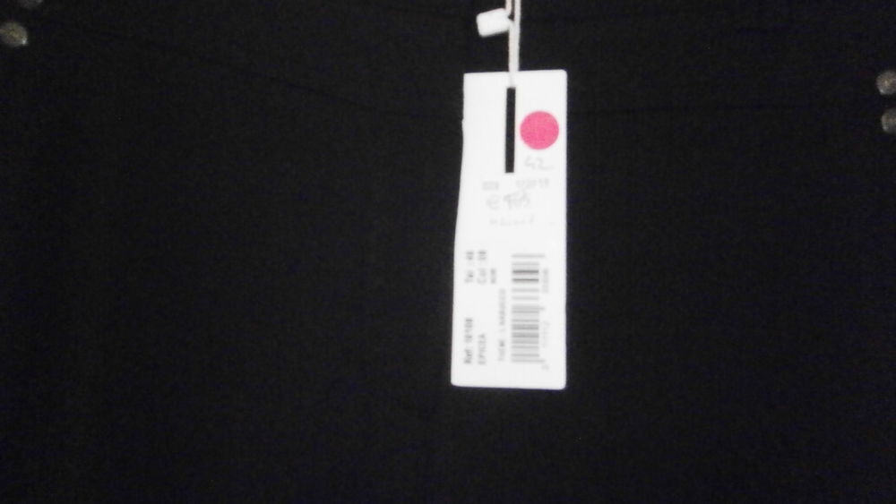 DEUX PANTALONS Vêtements