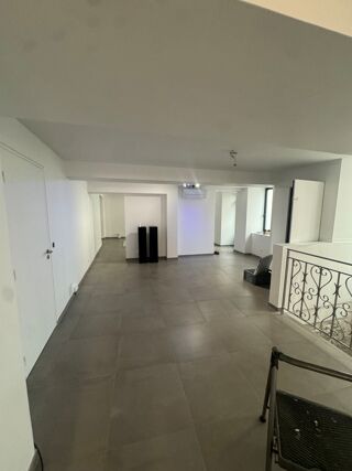  Atelier  louer 3/4 pices 214 m