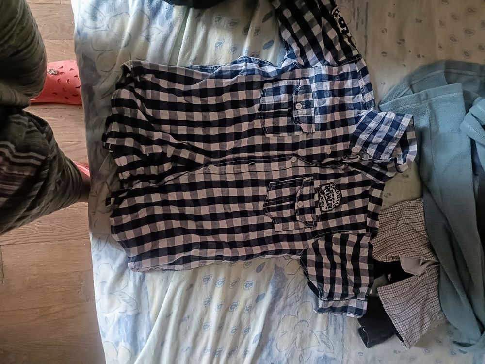 10€ veste taille 8 ans et chemise taille 30 Vêtements enfants