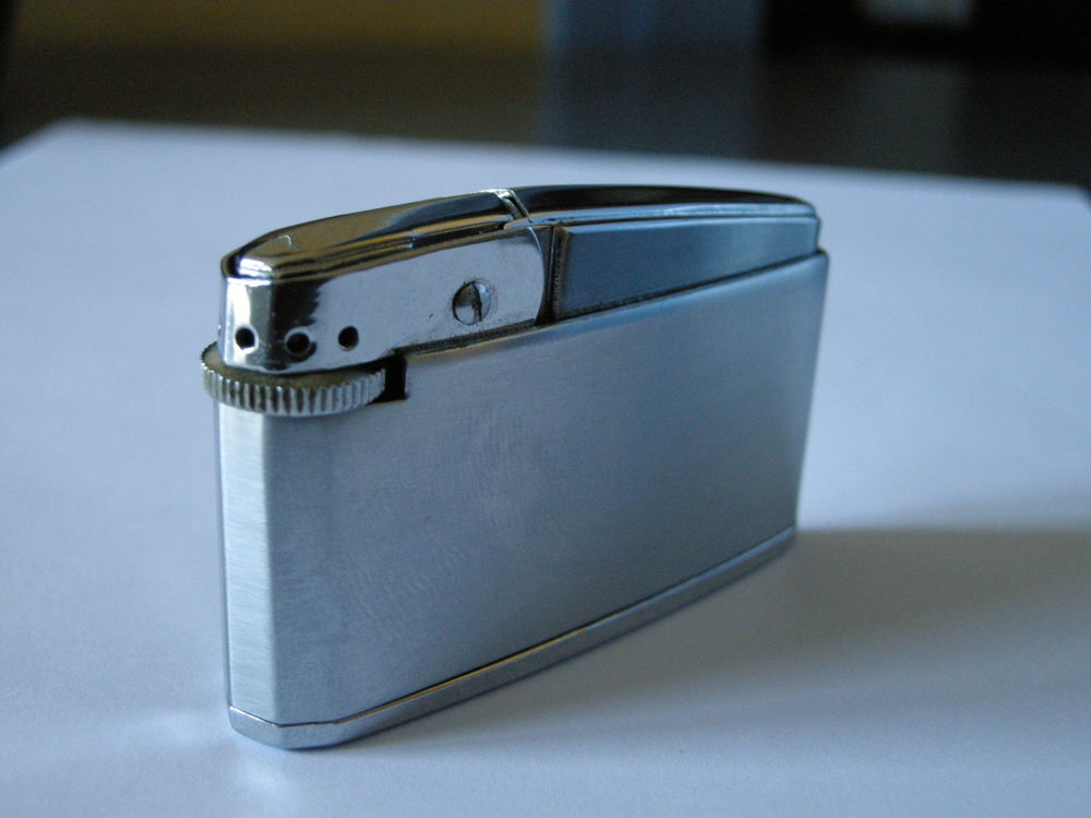 Briquet a gaz. 