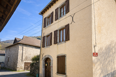   T6 à Urdos- Havre de paix au coeur des Pyrénées Maison - 6 pièce(s) - 120 m²