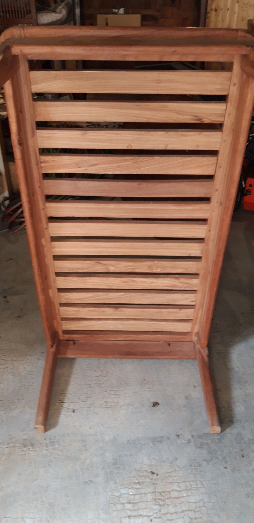 Table basse en bois d&acute;origine Afrique de l&acute;Est. Meubles