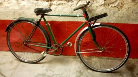 2 vélos très vieux 400 Vergèze (30)