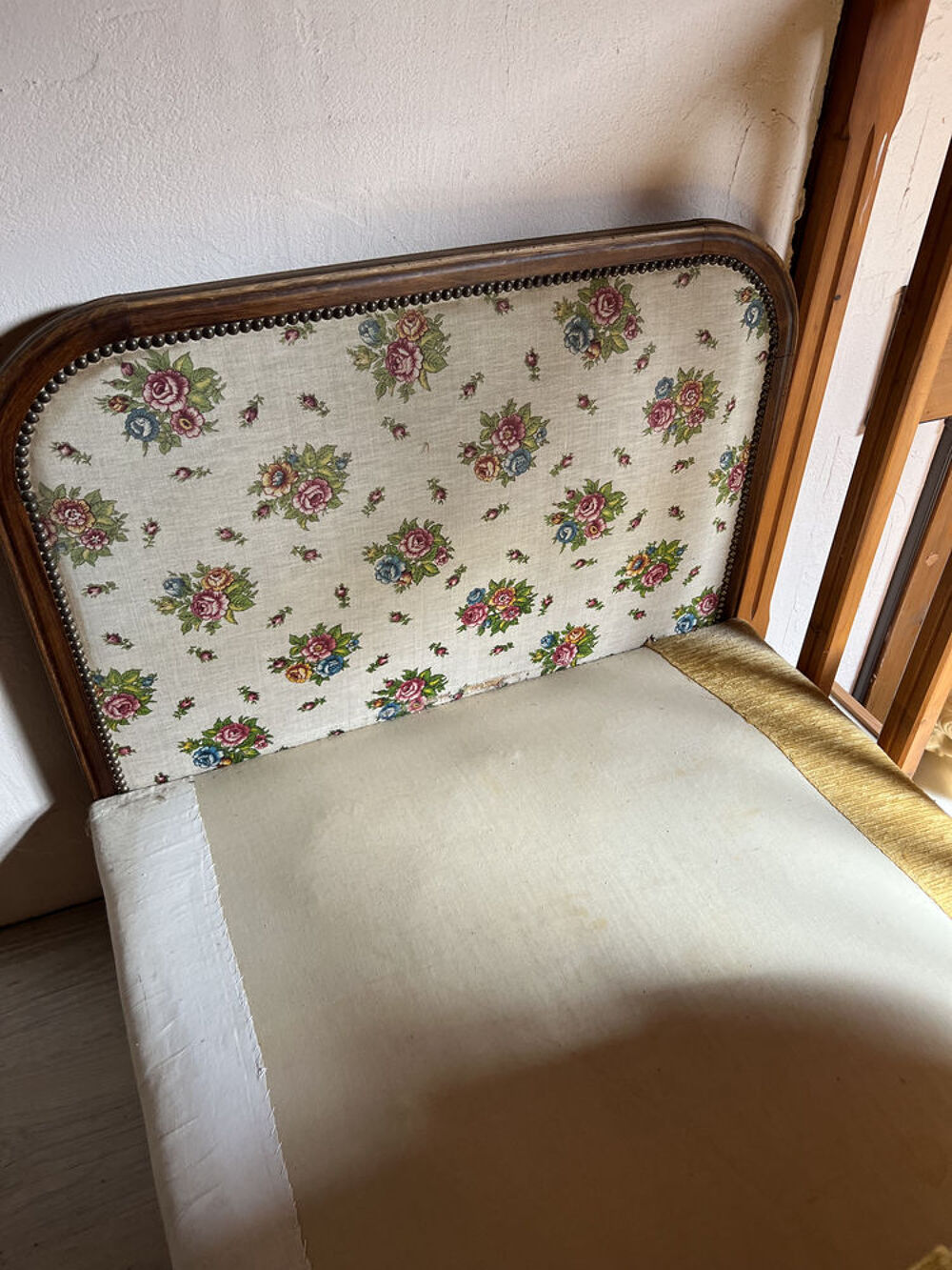 LIT TAPISSIER Meubles