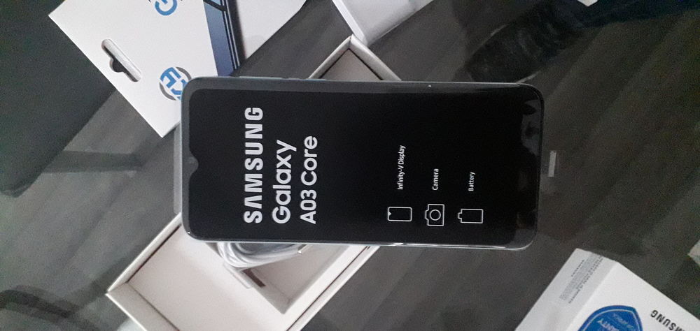 Bonjour
T&eacute;l&eacute;phone samsung A03 core neuf 
2 sim 
Téléphones et tablettes