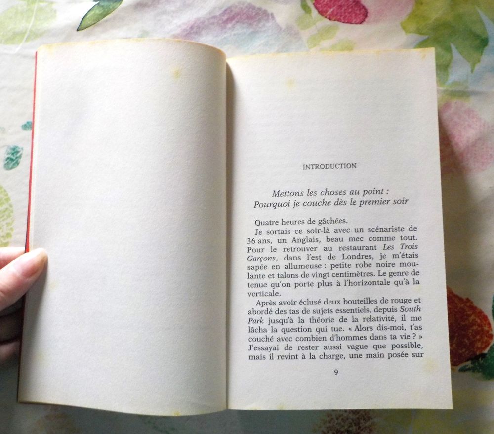 CHRONIQUES D'UNE CROQUEUSE de Catherine TOWNSEND Livres et BD