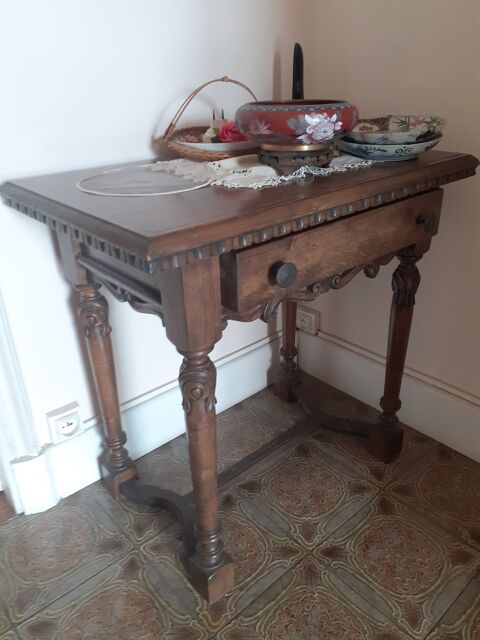 petite table d'appoint ancienne en bois massif 20 Ollioules (83)