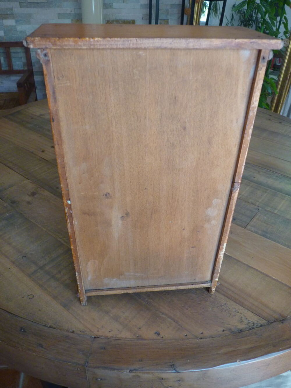 Armoire de poup&eacute;e ancienne D�coration
