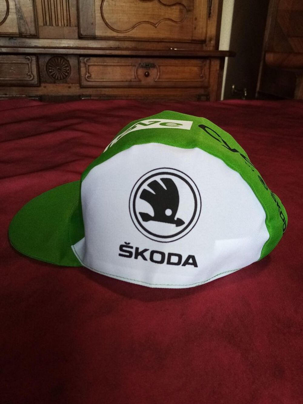 Casquette skoda verte et blanche neuve jamais port&eacute; Vêtements