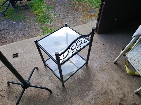 TABLE DE CHEVET ACIER ET VERRE TREMPE 15 Saint-Jean-du-Cardonnay (76)