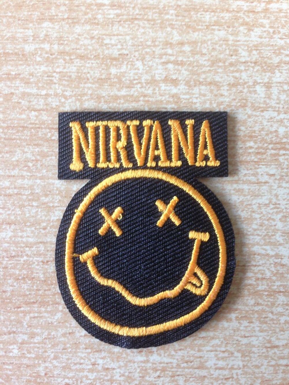 &eacute;cusson brod&eacute; logo nirvana 5x4 cm 