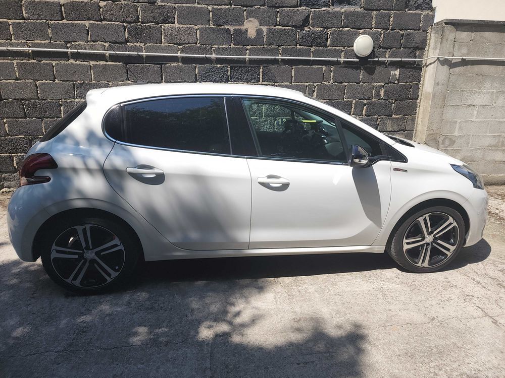 208 PureTech 110ch S&S EAT6 GT Line 2018 occasion 93120 La Courneuve