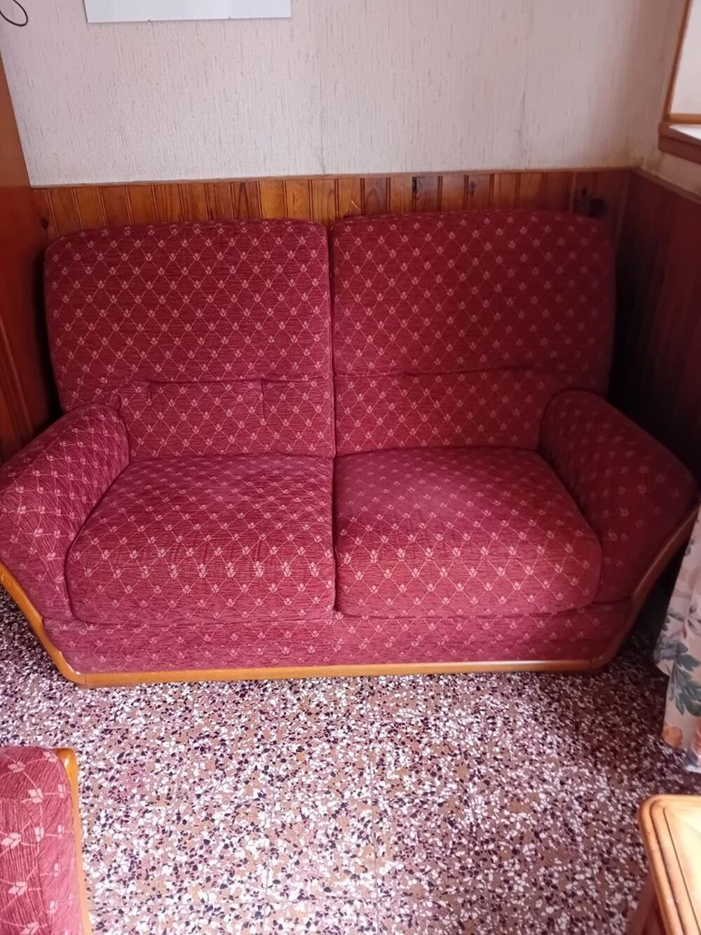 Canap&eacute; et fauteuil assorti tr&egrave;s bon &eacute;tat Meubles