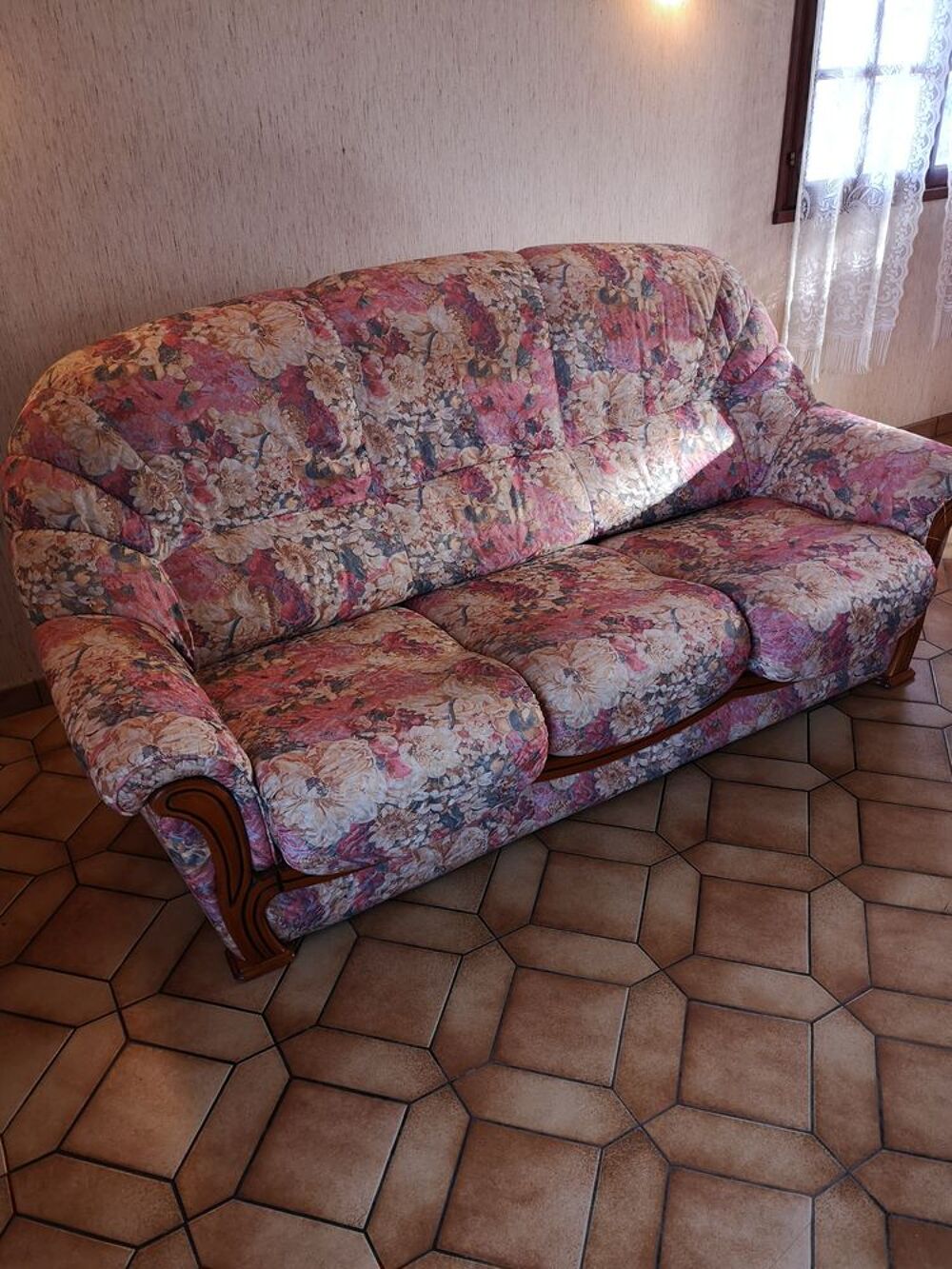 canap&eacute; et 2 fauteuils Meubles