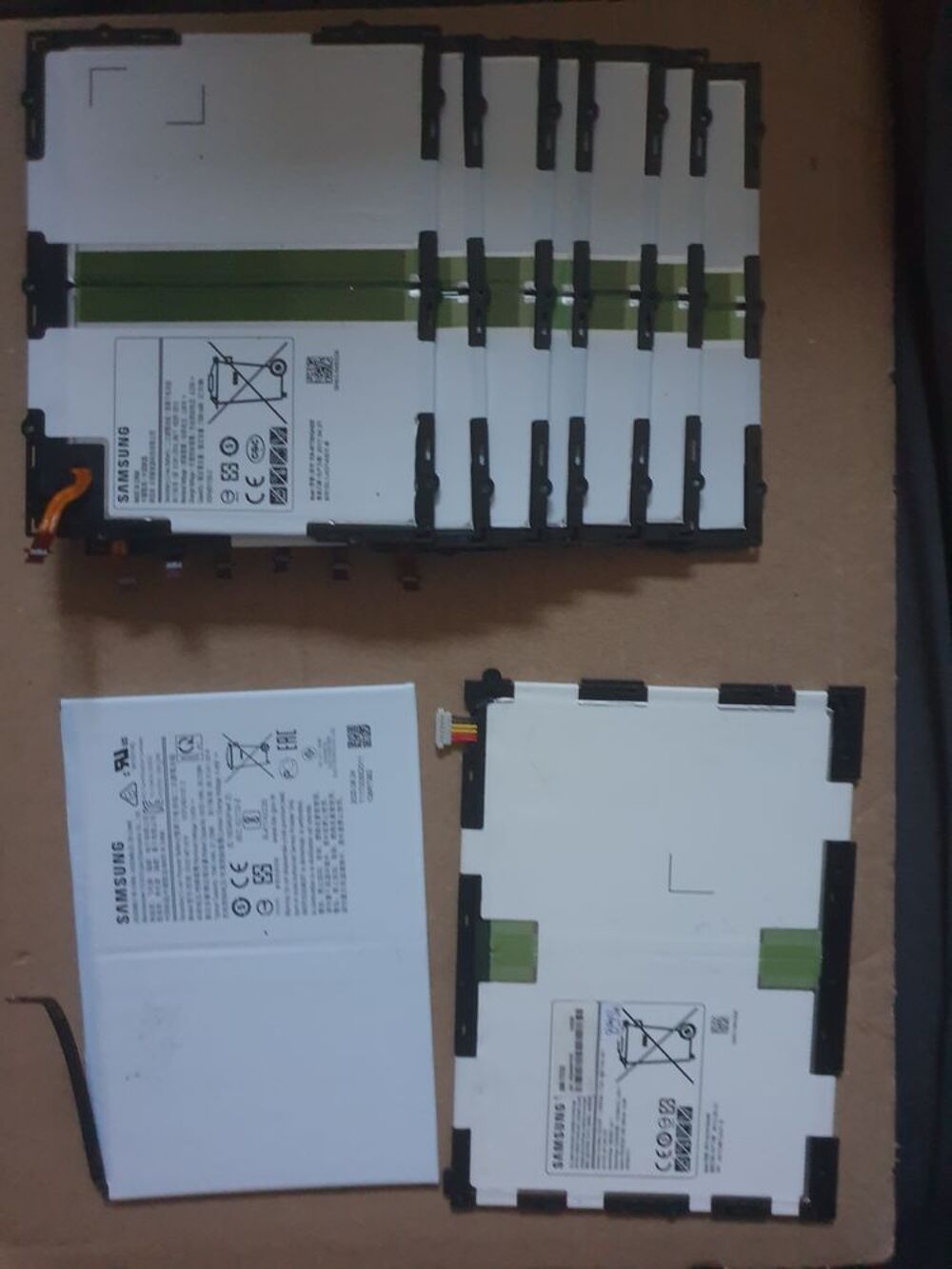 Lot tablettes pour pi&egrave;ces 13 Téléphones et tablettes