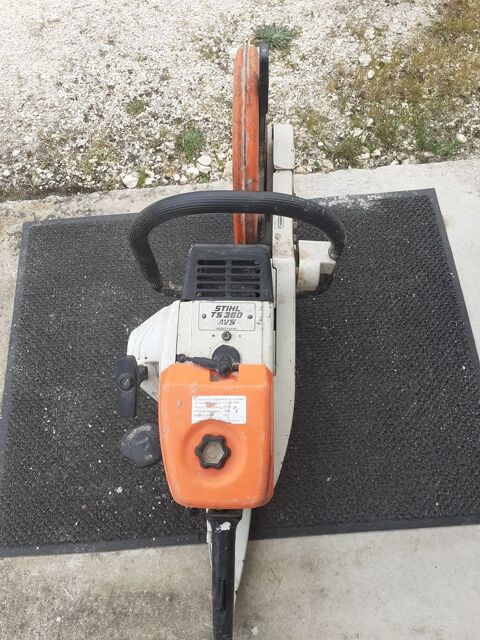 Je une trononneuse matriaux STHIlL TS 360 AVS 220 Andernos-les-Bains (33)