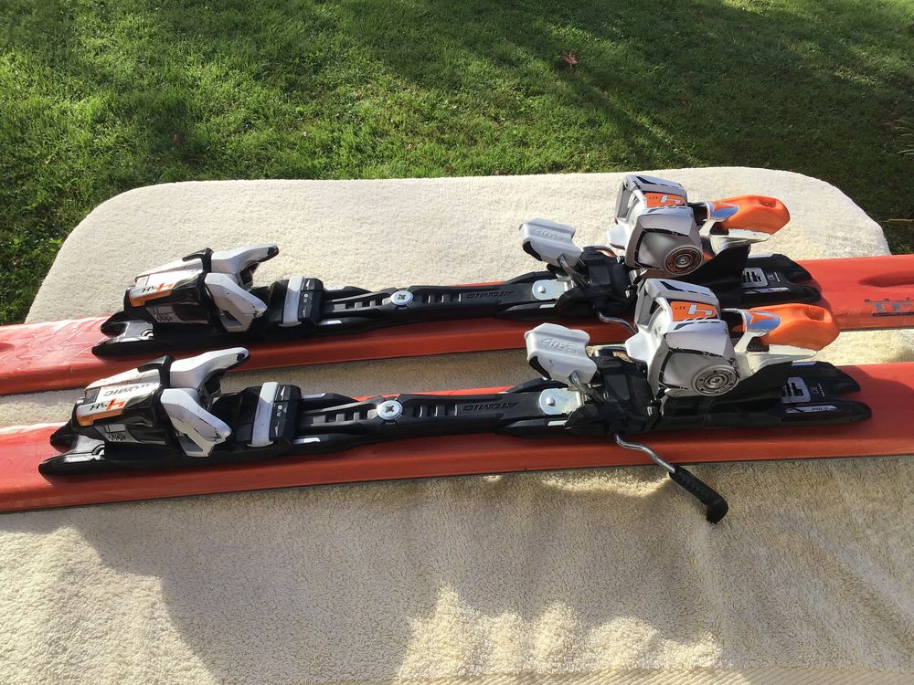 Skis de piste et chaussures Sports